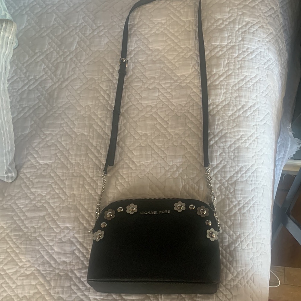 Black Michael Kors purse - EXCELLENT condition - Picture 2 of 6